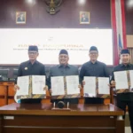 Pimpinan DPRD Kota Bogor Atang Trisnanto bersama Wali Kota Bogor, Bima Arya. (Yudha Prananda / Jabar Ekspres)