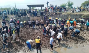 Aksi pembersihan Sungai Cikeruh mendapat sikap positif dari Dansektor Citarum Harum
