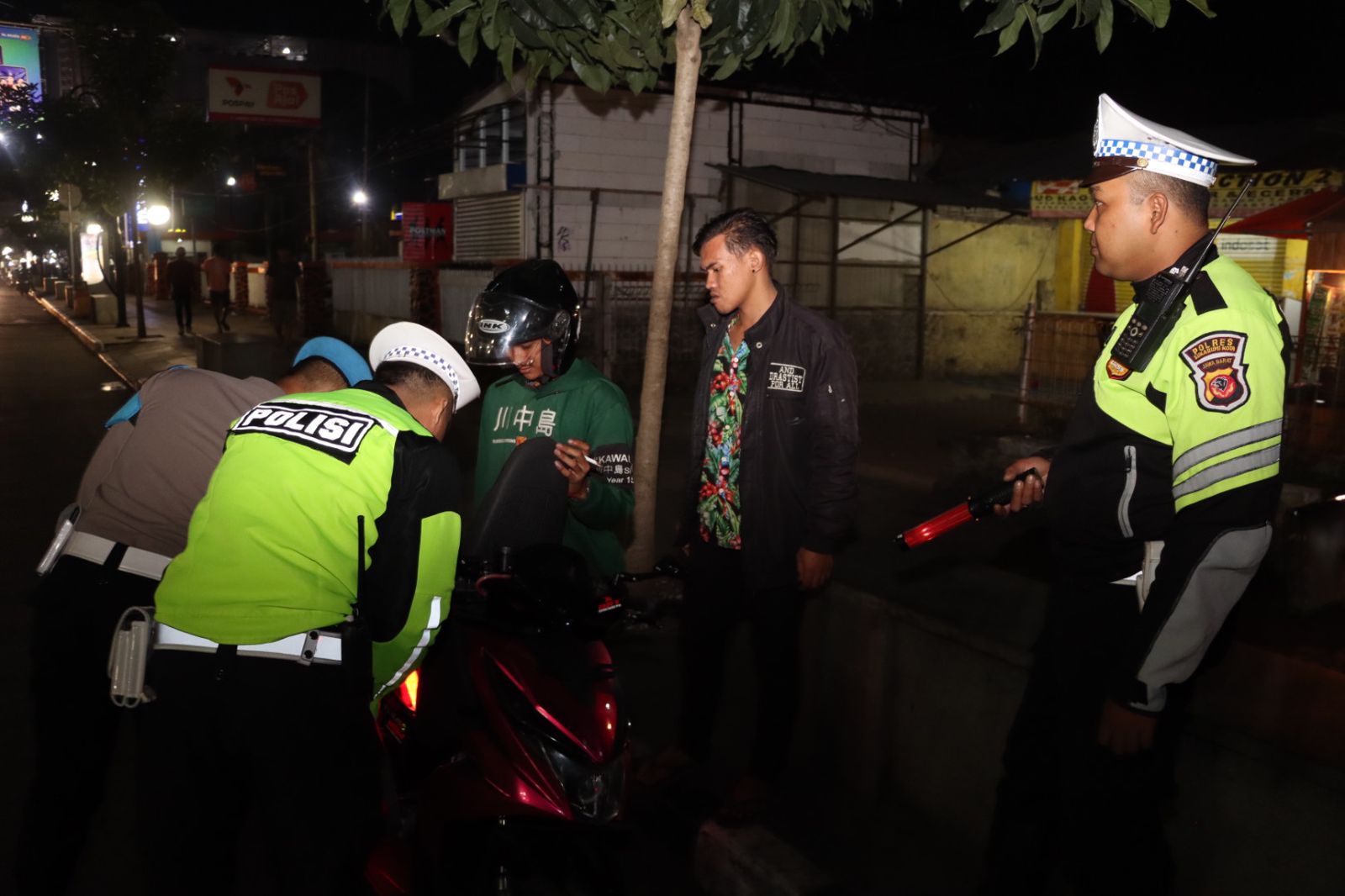 Lakukan Operasi KRYD, Polisi Sukabumi Amakan 2 Remaja Membawa Senjata Tajam, Hingga Tilang Sepeda Motor Berknalpot Bising