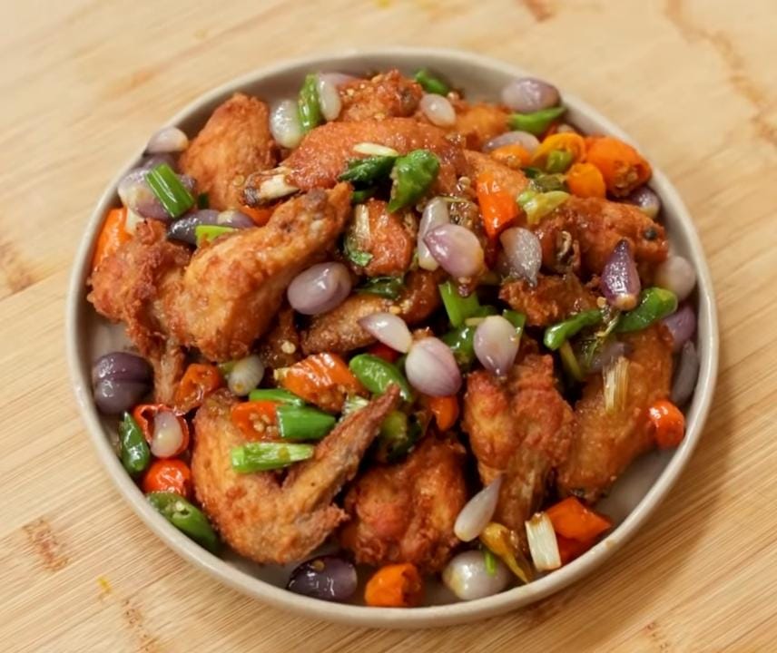 Favorit Semua Orang! Resep Sayap Ayam Goreng Oseng Bawang