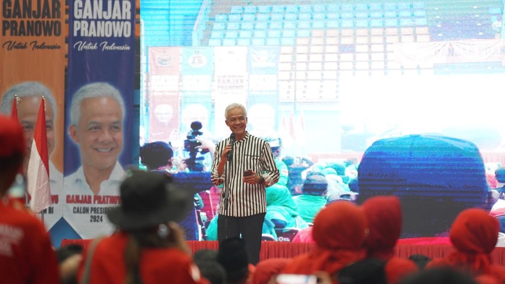 Ganjar Pranowo melakukan orasi saat rapat konsolidasi antar partai di Kabupaten Bogor, Sabtu 22 Juli 2023.
