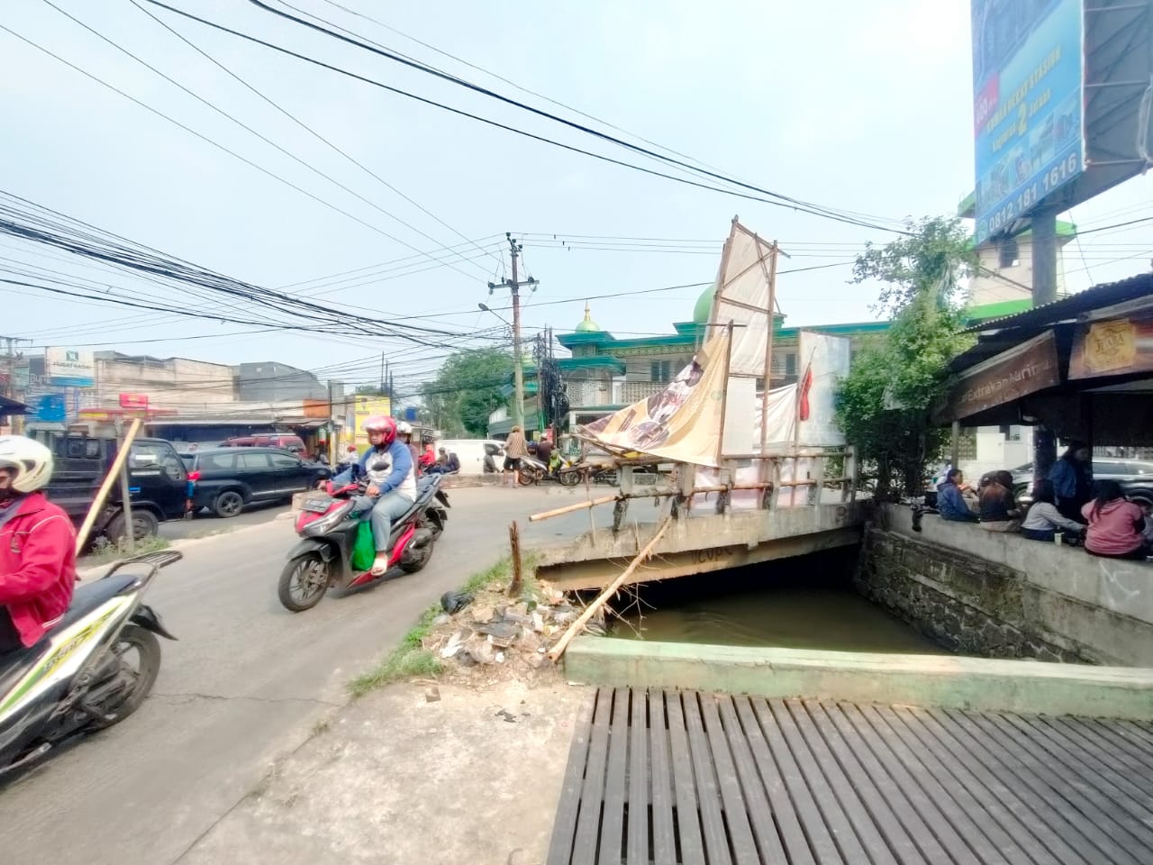 Jembatan Mampang Langganan Banjir, Pemkot Depok Siapkan Rp8 Miliar untuk Revitalisasi!