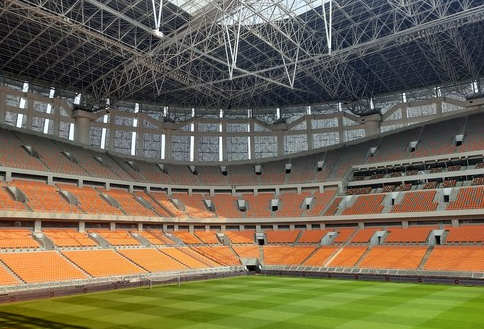 Rumput di Jakarta International Stadium (JIS) dikatakan tidak memenuhi standar FIFA