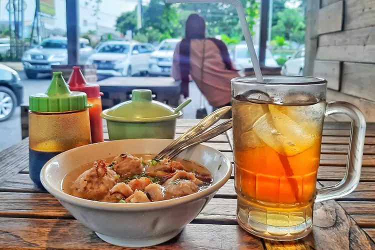 Benarkah Berbahaya Minum Es Teh Setelah Makan Bakso Ini Penjelasannya 2784