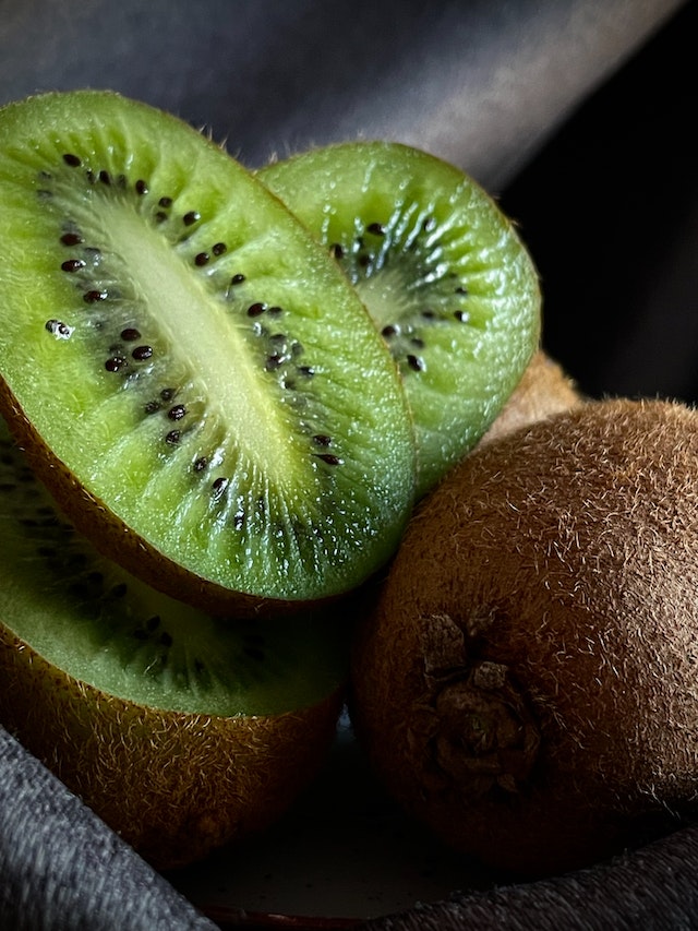 Manfaat Buah Kiwi, Nikmati Kesehatan dengan Rasanya yang Segar