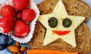 Salah satu ide kreatif bekal sekolah anak berbahan roti tawar. (Endeus.tv)