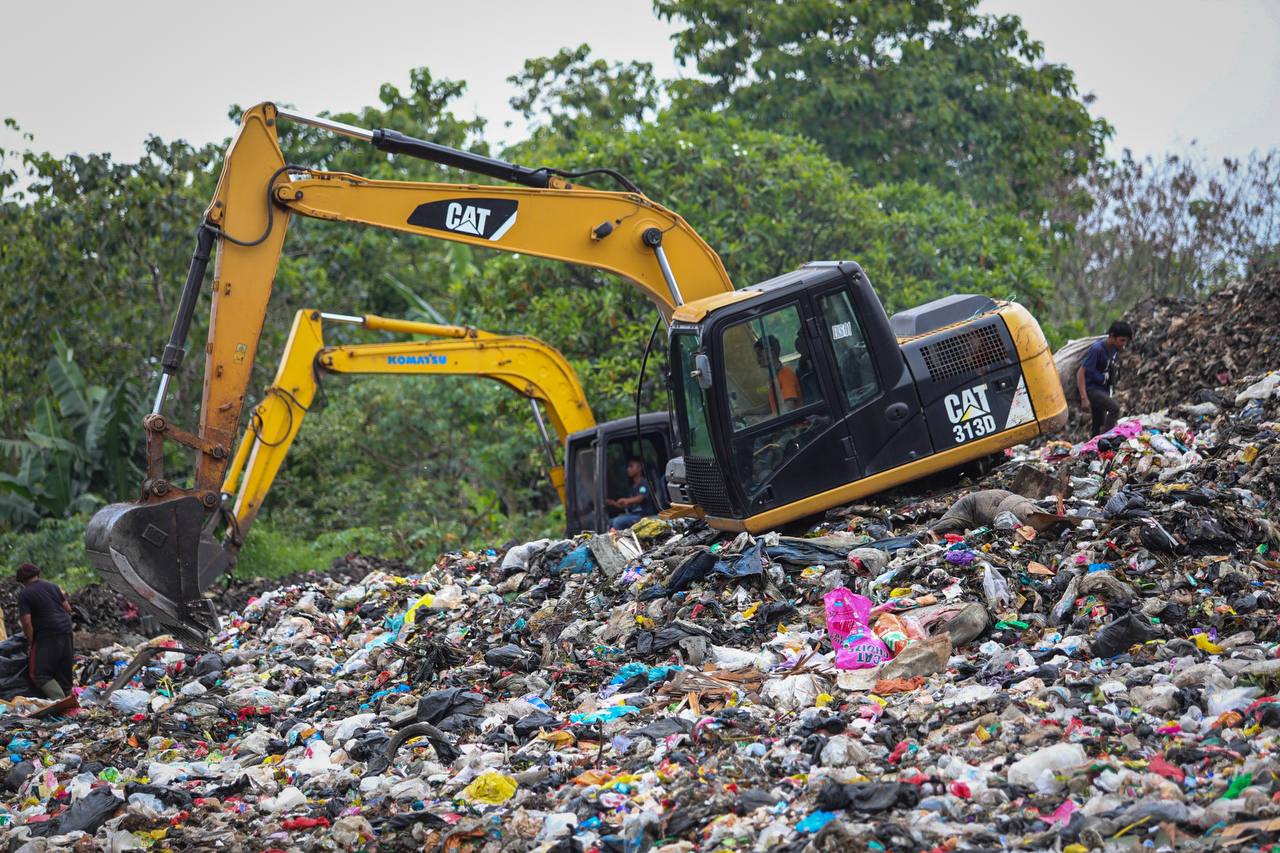Ilustrasi: Pengolahan sampah di eks-TPA Cicabe, Kota Bandung.