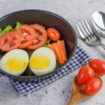 Ilustasi mengolah telur agar tetap aman dari kolesterol.