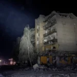 Kejadian mengerikan mengguncang kota Zaporizhzhia ketika sebuah rudal Rusia menabrak sebuah hotel pada Kamis malam, 10 Agustus 2023. Dalam serangan tersebut, satu orang tewas dan 16 lainnya mengalami luka-luka. (ANTARA)