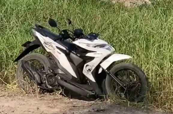 Penampakan motor skutik yang mengalami rangka eSAF patah. (instagram)