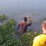 Proses evakuasi mayat korban Oknum Paspampres yang ditemukan di sungai Cibogo Karawang pada 18 Agustus 203 lalu. (instagram @infokrw)