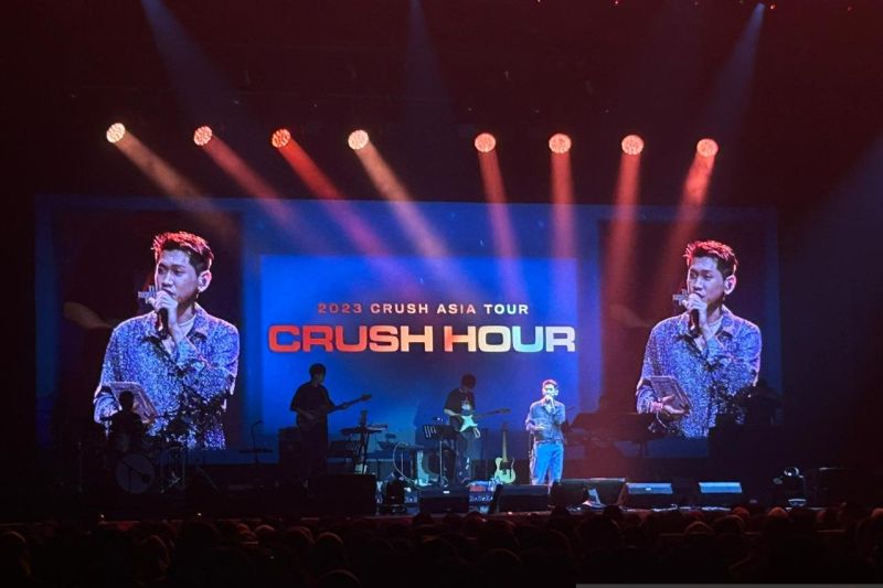 Konser di Jakarta, Crush Akui Suka Nasgor dan Jakarta Miliki Penonton Terbanyak se-Asia!