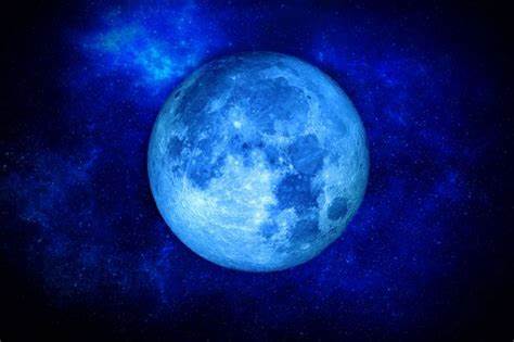Ilustrasi. Fenomena bulan purnama supermoon biru yang diklaim langka dan unik dilaporkan bakal muncul pada tanggal 30 Agustus 2023. Thesun.co.uk.