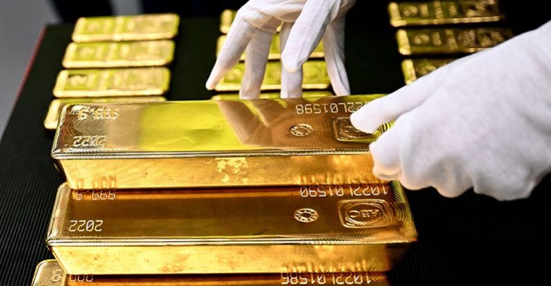Gold Slumps After Fitch Cuts US Government Credit Rating