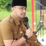 Bupati Hengky Kurniawan saat menggelar rapat di lingkungan Pemkab Bandung Barat. Kamis (3/23). Foto Jabarekspres
