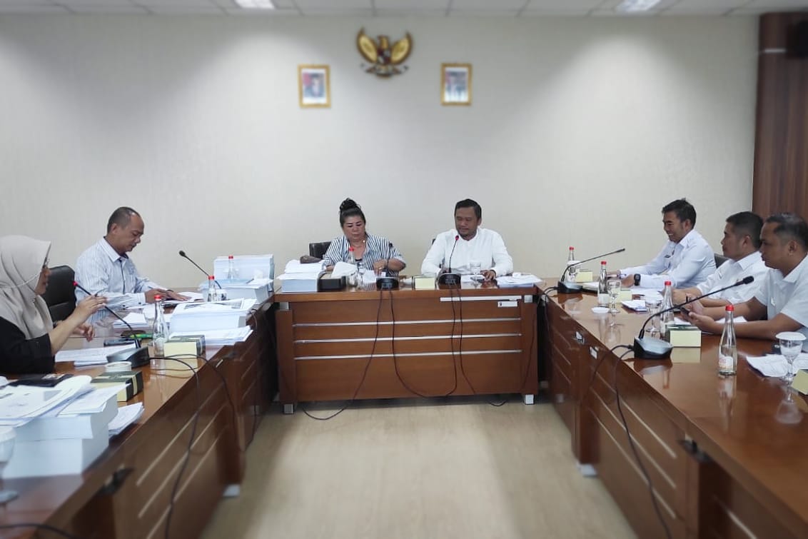 Komisi IV DPRD Kota Bogor saat menggelar rapat kerja bersama jajaran Disdik Kota Bogor. (Yudha Prananda / Jabar Ekspres)