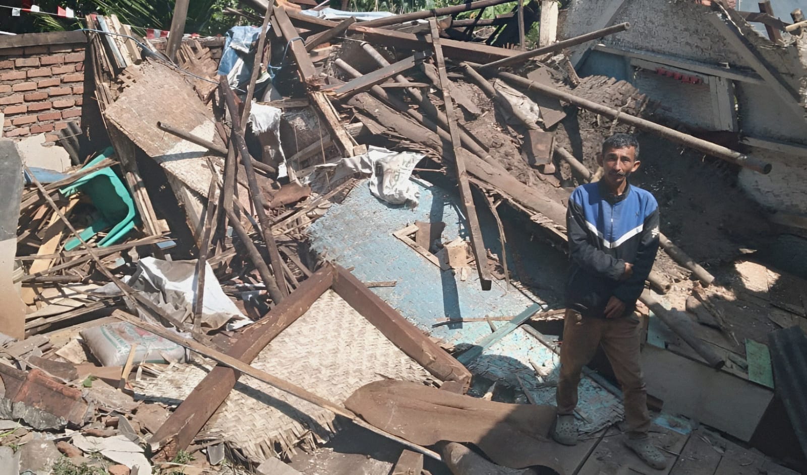Kondisi hunian Agung (50), warga Desa Cileunyi Kulon, Kecamatan Cileunyi, Kabupaten Bandung yang ambruk