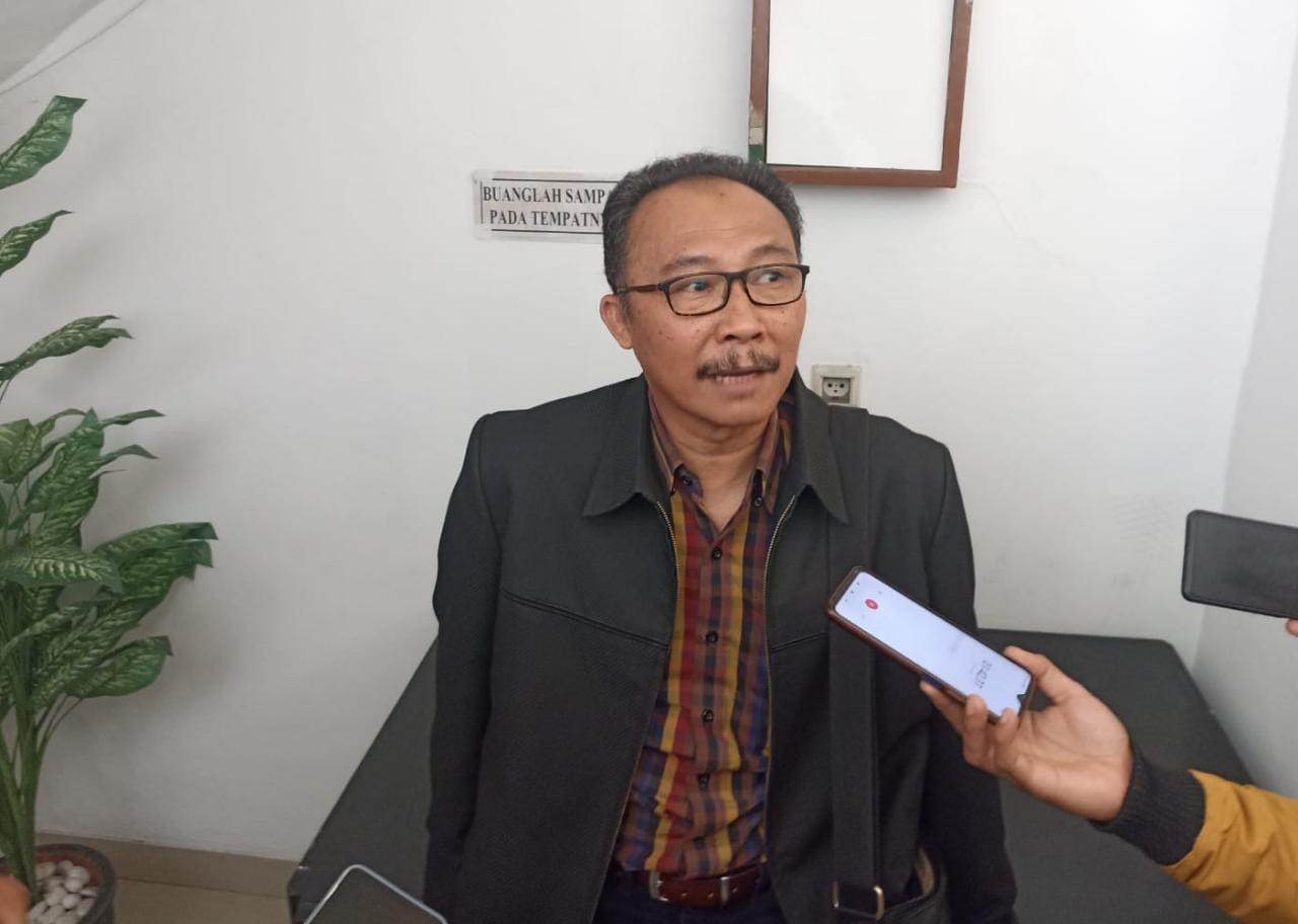 Dok. Saksi Ahli dalam Persidangan Kasus Suap Proyek Bandung Smart City, Prof Nandang Sambas. Senin (14/8). Foto. Sandi Nugraha.