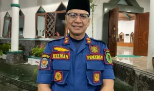 Kepala Dinas Pemadam Kebakaran dan Penyelamatan Kabupaten Bandung, Hilman Kadar membenarkan pihaknya kekurangan fasilitas. Jabar Ekspres/Agi.