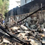 Kepala Terminal Leuwipanjang, Asep Hidayat mengatakan bahwa kebakaran 12 kios diduga akibat korsleting listrik dan tidak ada korban jiwa. Jabar Ekspres/Hendrik Muchlison.