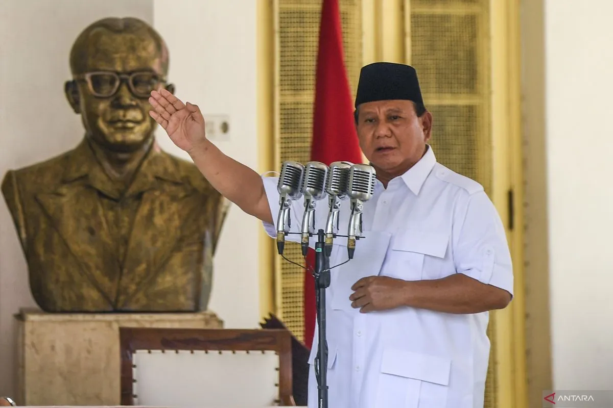 Pakar politik dari Universitas Andalas (Unand) Sumatera Barat, Asrinaldi menilai Prabowo Subianto semakin percaya diri maju sebagai Capres. ANTARA/Galih Pradipta/YU.