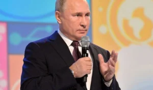 Keberadaan Presiden Vladimir Putin menjadi sorotan internasional ketika pesawat yang membawa Yevgeny Prigozhin, pemimpin kelompok tentara bayaran Wagner Group, jatuh di Tver pada hari Rabu.