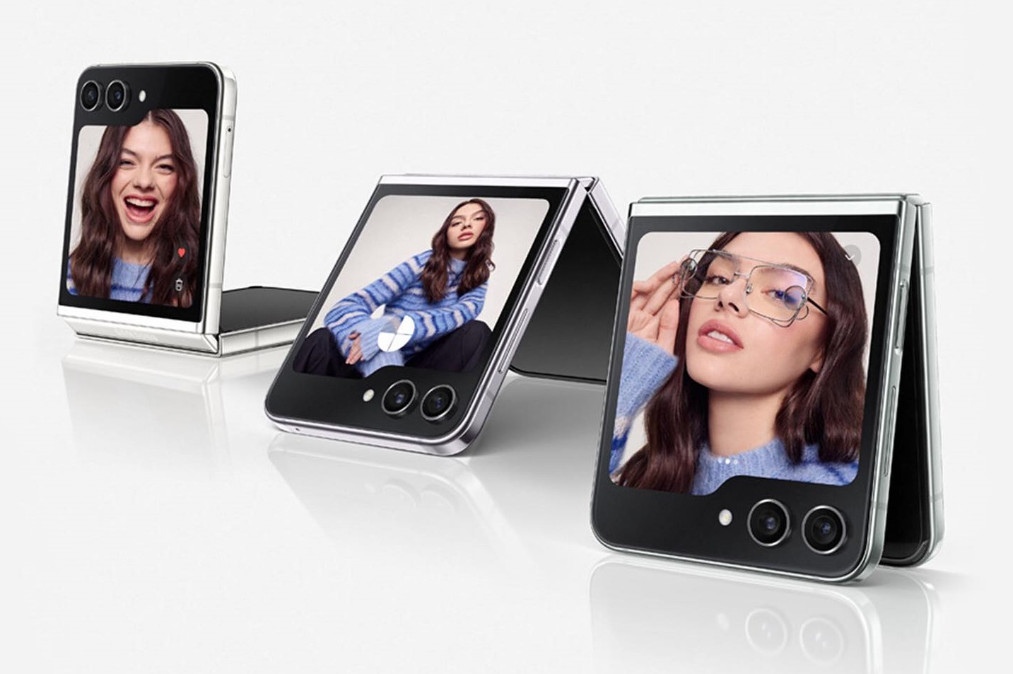 Setelah Diluncurkan, keberadaan Smartphone Samsung Galaxy Z Flip 5 saat ini sudah menjadi trend center dikalangan anak muda.