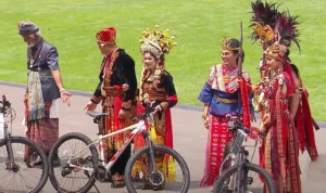 Menang Busana Terbaik di HUT ke-78 RI, Kaesang dan Sri Mulyani Dapat Sepeda dari Jokowi