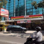 ILUSTRASI: Minimarket di Kota Bandung dengan operasional 24 jam.