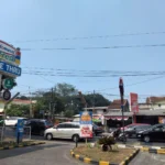 ILUSTRASI: Minimarket di Jalan Sunda, Kota Bandung yang memiliki drive thru dan coffe point.