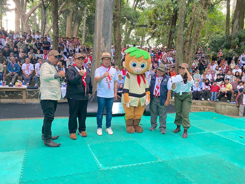 Gubernur Jawa Barat, Ridwan Kamil saat membuka West Java Forest Festival 2023, di Taman Hutan Raya Ir. H Juanda, Kecamatan Cimenyan, Kabupaten Bandung.