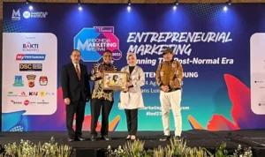 Inovasi Terealisasikan di Jawa Barat, Kang Emil Raih Gelar Semar Motekar di Pagelaran IMF 2023 Jabar Banten The 11th Indonesia Marketing Festival 2023 : Bandung