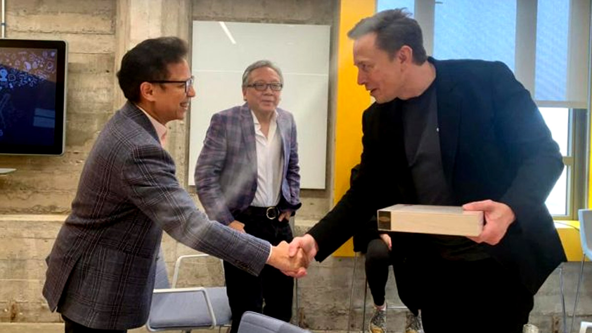 Menteri Kesehatan, Budi G. Sadikin, melakukan pertemuan penting dengan tokoh ternama, Elon Musk, di Amerika guna menjajaki kerjasama dalam menyediakan akses internet bagi Puskesmas terpencil di Indonesia.