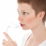 Kebutuhan Minum Air Putih Bisa Dilihat dari Ukuran Berat Badan