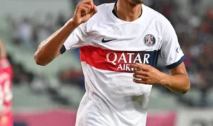 Striker Paris Saint-Germain (PSG) Hugo Ekitike, menjadi incaran selanjutnya AC Milan.