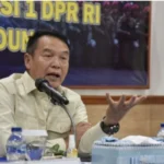 Anggota Komisi I DPR RI Mayjen TNI (p) TB Hasanuddin mendesak hukum berat pelaku pembunuhan dan meminta TNI Harus Selektif Pilih Anggota Paspampres.