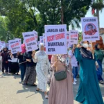 Forum Gerakan 'Cirebon Adem Ayem' Demo Tolak Rocky Gerung