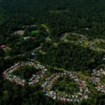 Suasana kota modern di Kuala Kencana Papua