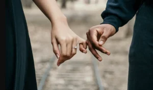 Viral! Kisah Cinta Tak Biasa yang Dialami Pasangan Pria di TikTok Ini Bikin Geleng-Geleng Kepala