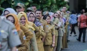 Kementerian Pendayagunaan Aparatur Negara dan Reformasi Birokrasi (Kemenpan RB) telah mengeluarkan instruksi yang mengharuskan aparatur sipil negara (ASN) di wilayah DKI Jakarta