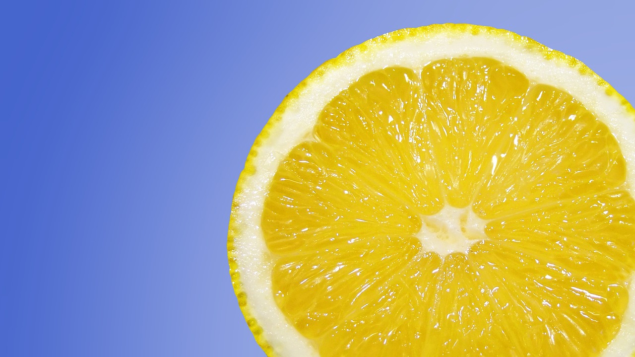 Mempercantik Wajah dengan Manfaat Lemon yang Luar Biasa