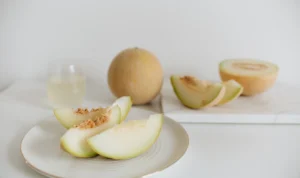 Luar Biasa! Ternyata Melon Bisa Cegah Kulit Kusam, Inilah 8 Manfaat dari Buah Melon!