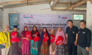 Mizan Amanah Gelar Santunan dan Pencegahan Stunting bersama Mahasiswa UI di Sukabumi