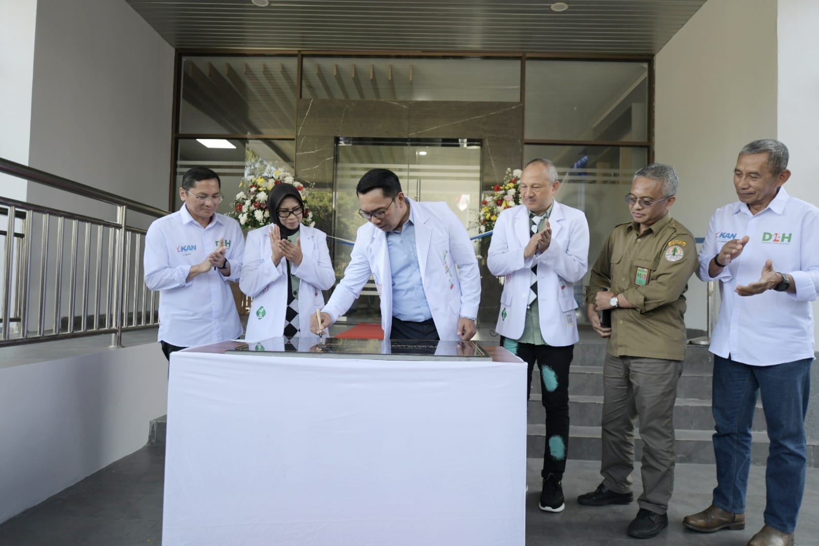 5 TAHUN JABAR JUARA: Jabar Miliki Laboratorium Lingkungan Hidup Berstandar Internasional