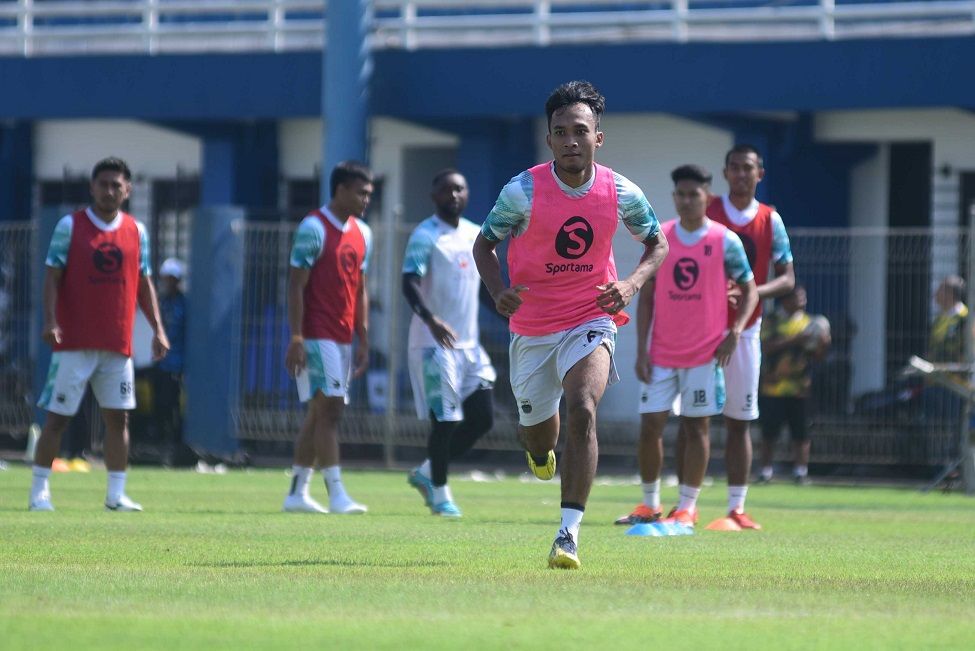 Suasana latihan Persib Bandung jelang laga El Classico melawan Persija Jakarta.