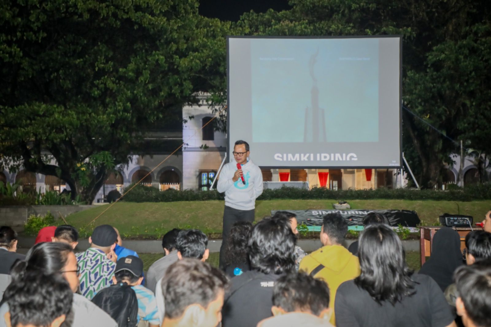 Sinema Kuriling Ditayangkan di Alun-alun Kota Bogor, Ini Respon Bima Arya!