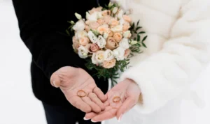 Viral di Medsos Wanita Menikah dengan Bapak Kos, Perbedaan Usia Bukan Halangan