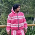 Viral Pria Bikin Outfit dari Kasur Kapuk, Banjir Like!