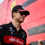 Pembalap F1 Zhou Guanyu Perpanjang Kontrak dengan Tim Alfa Romeo untuk Musim 2024