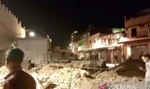 Tim penyelamat Maroko tidak mengenal lelah dalam upaya mereka mencari korban selamat di tengah reruntuhan gempa bumi dahsyat.